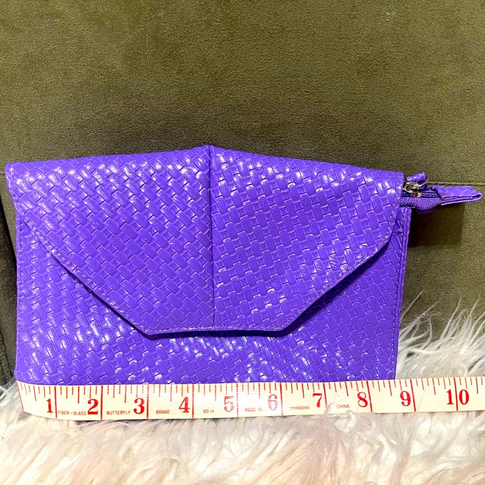 New Shiseido cosmetics bag.  One size.